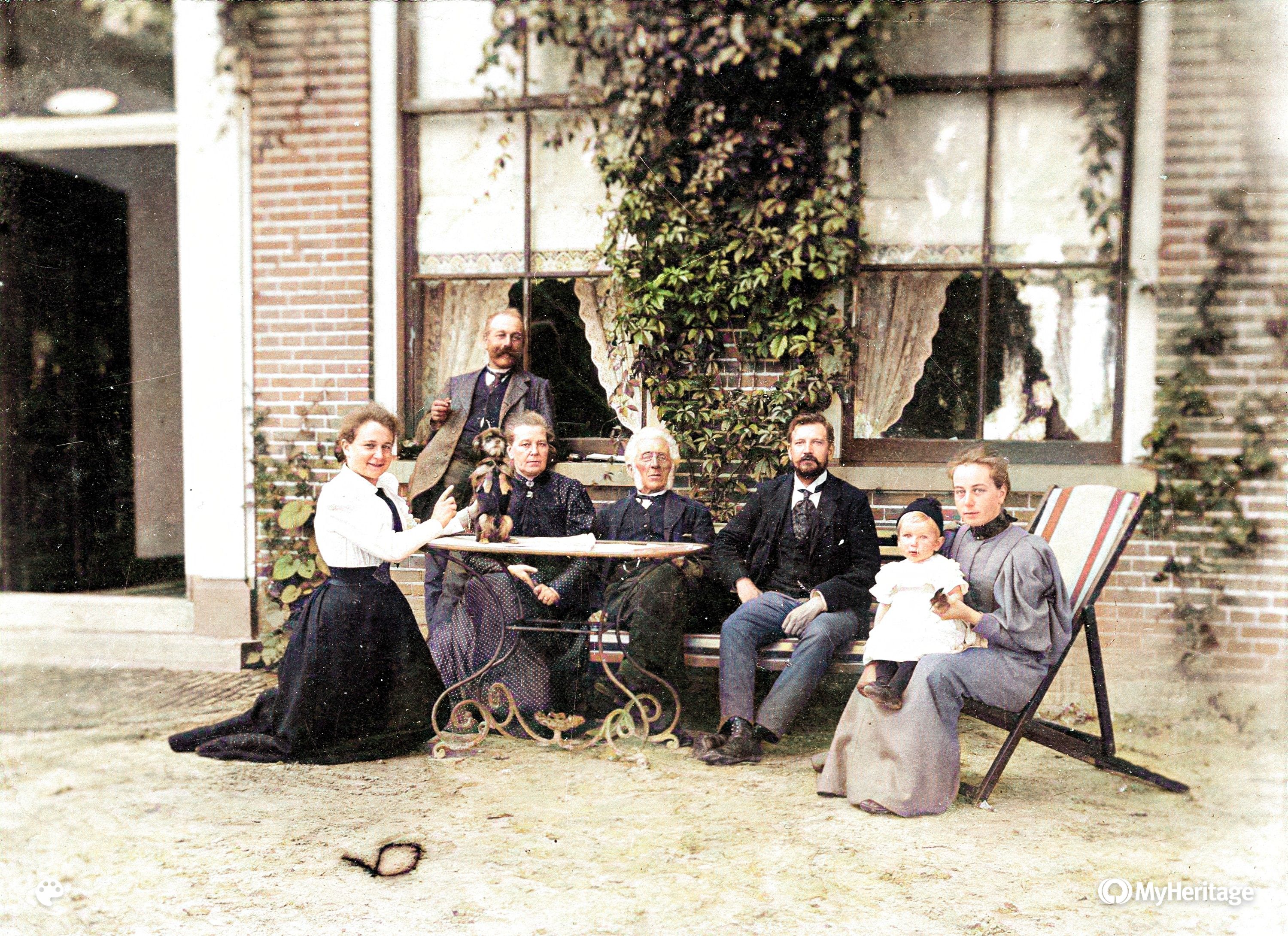 F90 Familie Rahder voor Blokland ca 1985 zw-Colorized